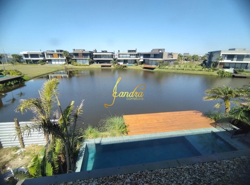 Casa de Condomínio de 6 quartos, 444m² no bairro Centro, em Xangri-lá | Eu Corretor