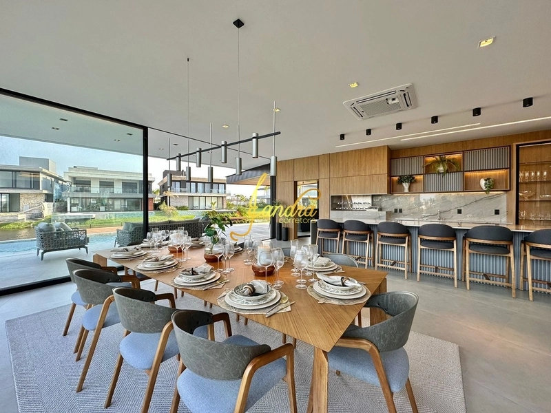 Casa de Condomínio de 5 quartos, 430m² no bairro Centro, em Xangri-lá | Eu Corretor