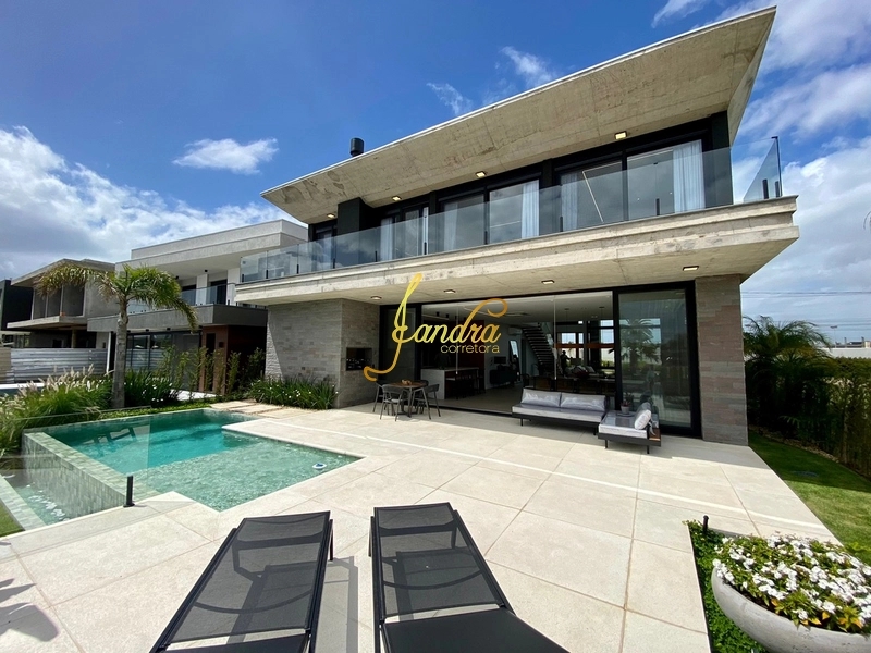 Casa de Condomínio de 5 quartos, 436m² no bairro Centro, em Xangri-lá | Eu Corretor