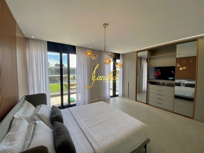 Casa de Condomínio de 5 quartos, 436m² no bairro Centro, em Xangri-lá | Eu Corretor