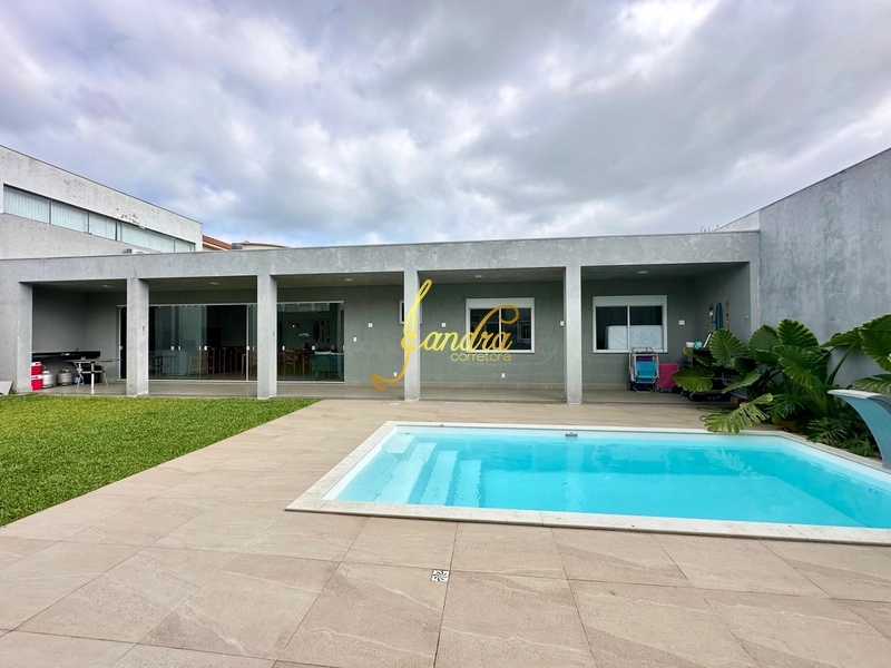 Casa de 6 quartos, 187m² no bairro Centro, em Xangri-lá | Eu Corretor