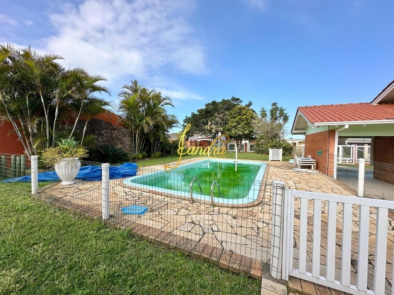 Casa de 5 quartos, 112m² no bairro Centro, em Xangri-lá | Eu Corretor