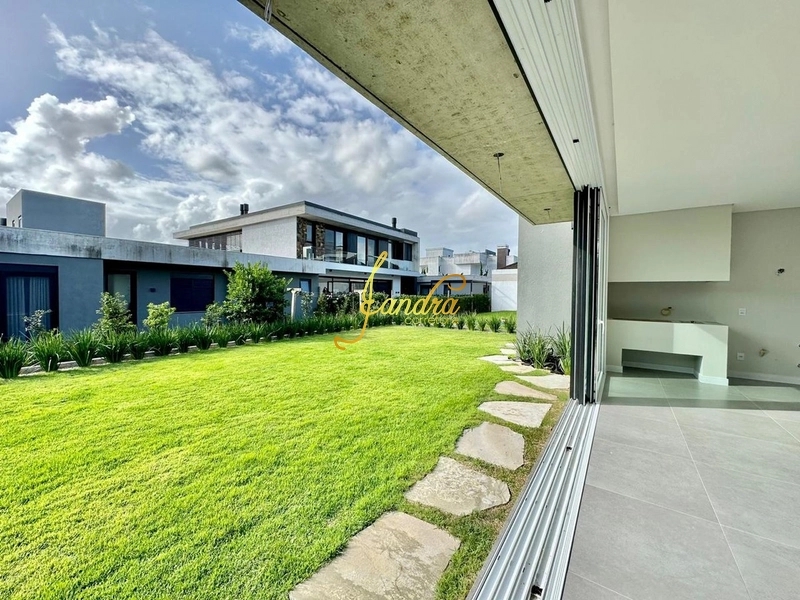 Casa de Condomínio de 4 quartos, 317m² no bairro ZONA NOVA, em Capão da Canoa | Eu Corretor