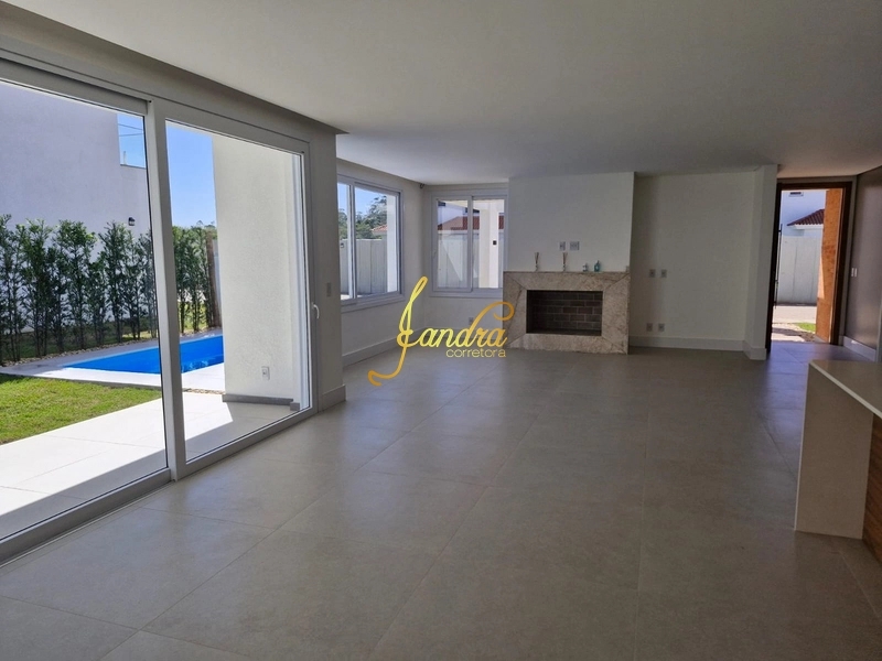 Casa de Condomínio de 4 quartos, 270m² no bairro Centro, em Xangri-lá | Eu Corretor
