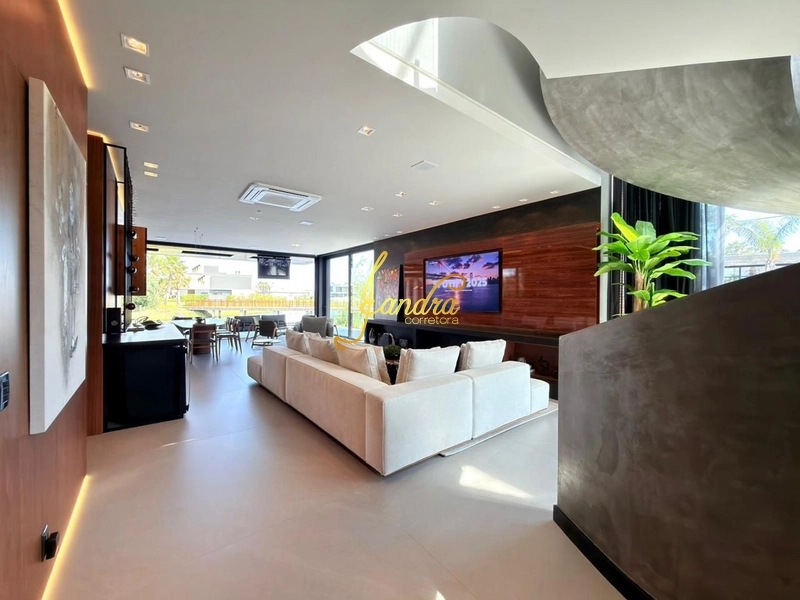 Casa de Condomínio de 6 quartos, 492m² no bairro Centro, em Xangri-lá | Eu Corretor