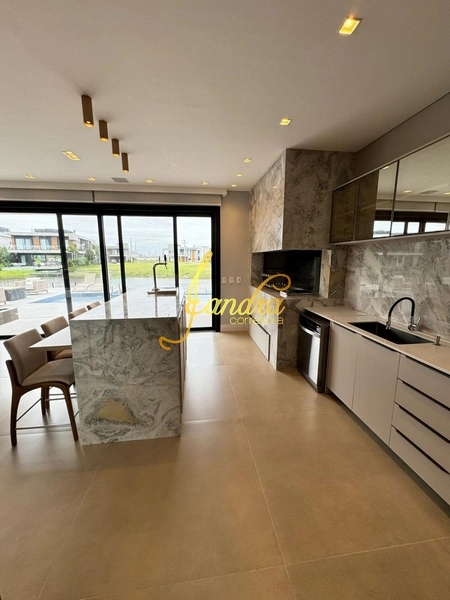 Casa de Condomínio de 5 quartos, 417m² no bairro Centro, em Xangri-lá | Eu Corretor