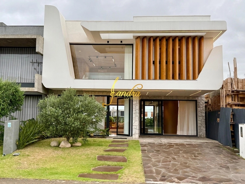 Casa de Condomínio de 4 quartos, 268m² no bairro Centro, em Xangri-lá | Eu Corretor