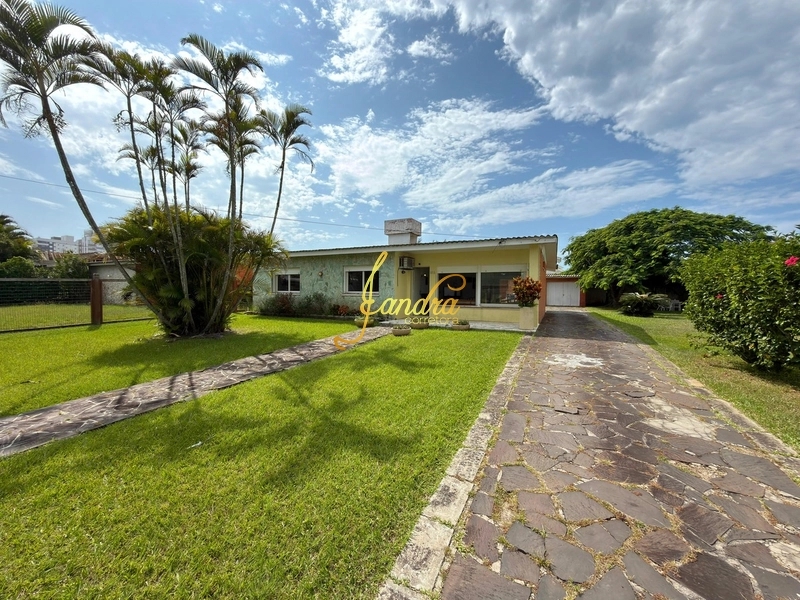 Casa, 3 quartos, 200 m² - Foto 1