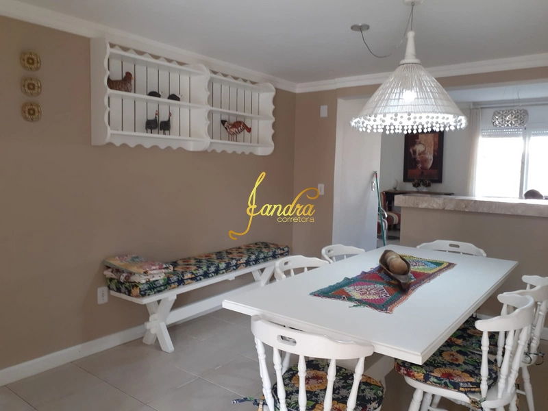 Casa bem localizada, finamente mobiliada e decorada.: 12ª foto da galeria de imagens do imóvel