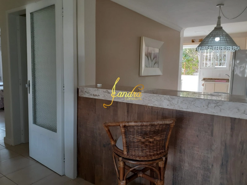 Casa bem localizada, finamente mobiliada e decorada.: 3ª foto da galeria de imagens do imóvel