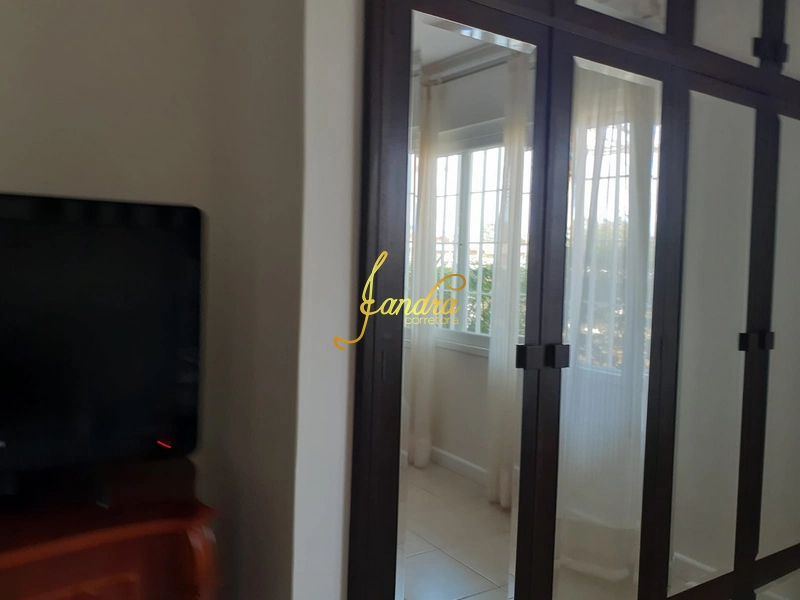 Casa bem localizada, finamente mobiliada e decorada.: 11ª foto da galeria de imagens do imóvel