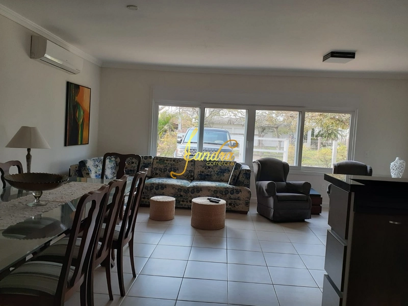 Casa bem localizada, finamente mobiliada e decorada.: 15ª foto da galeria de imagens do imóvel