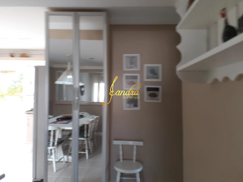 Casa bem localizada, finamente mobiliada e decorada.: 24ª foto da galeria de imagens do imóvel