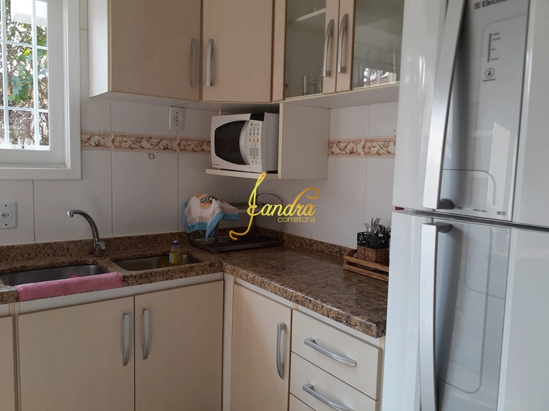 Casa bem localizada, finamente mobiliada e decorada.: 10ª foto da galeria de imagens do imóvel