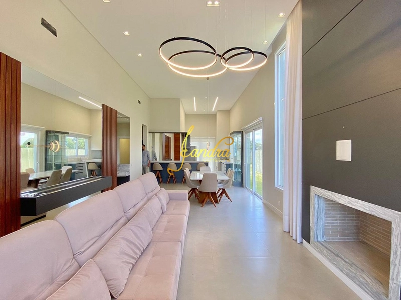 Belíssimo sobrado beira lago no Capão Ilhas Resort