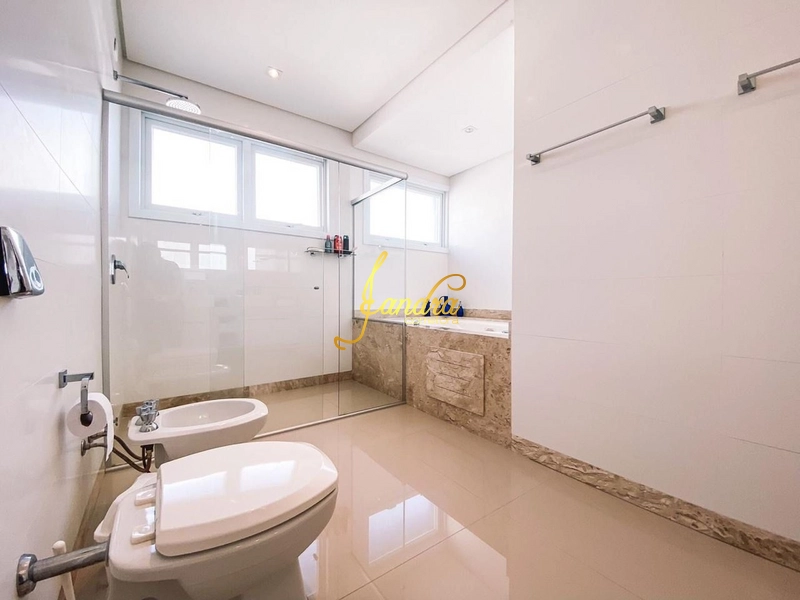 SOBRADO BEIRA LAGO: 13ª foto da galeria de imagens do imóvel