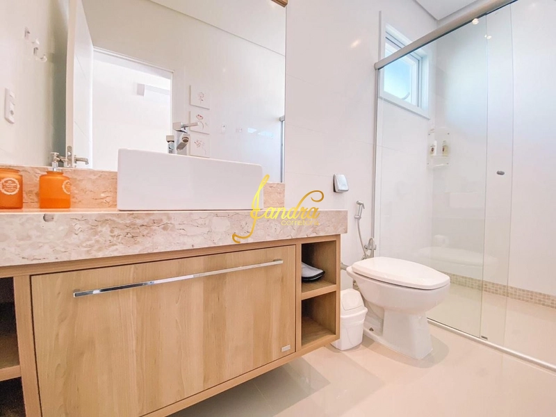 SOBRADO BEIRA LAGO: 7ª foto da galeria de imagens do imóvel