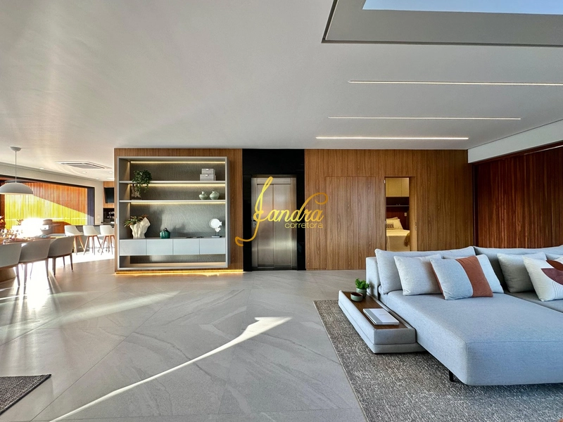 Sobrado Beira Lago,  mobiliado e decorado com 05 suítes e piscina: 12ª foto da galeria de imagens do imóvel