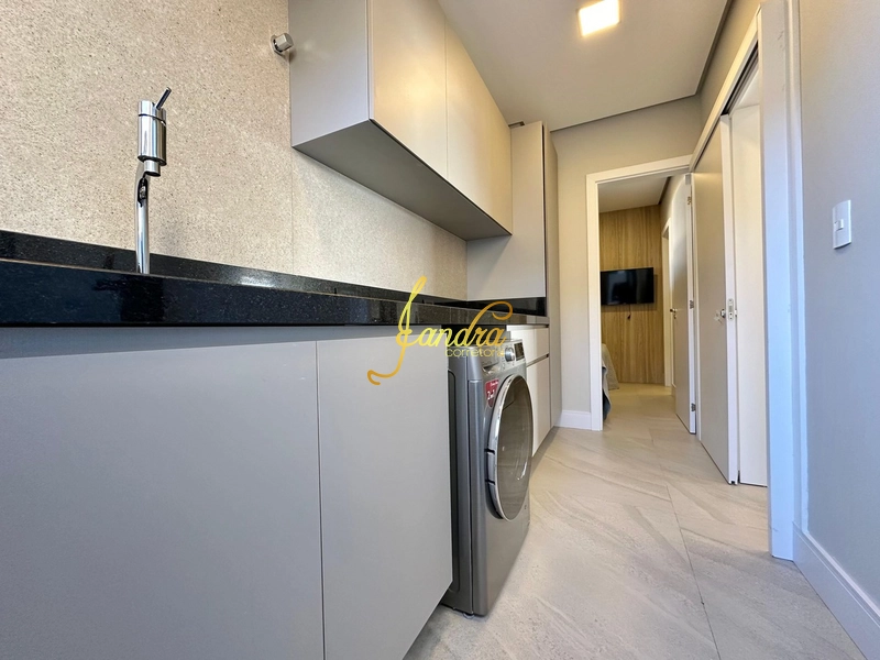 Sobrado Beira Lago,  mobiliado e decorado com 05 suítes e piscina: 6ª foto da galeria de imagens do imóvel