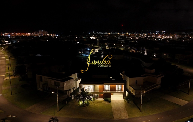 Sobrado Beira Lago,  mobiliado e decorado com 05 suítes e piscina: 56ª foto da galeria de imagens do imóvel