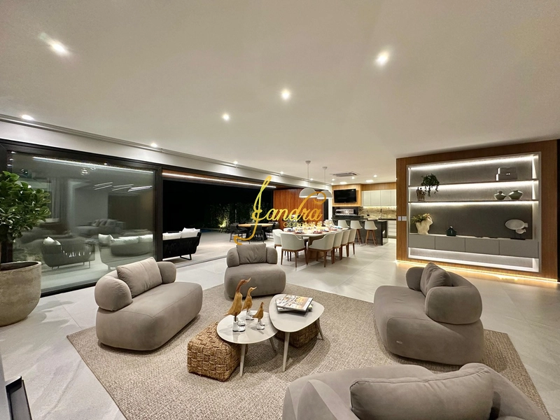 Sobrado Beira Lago,  mobiliado e decorado com 05 suítes e piscina: 47ª foto da galeria de imagens do imóvel