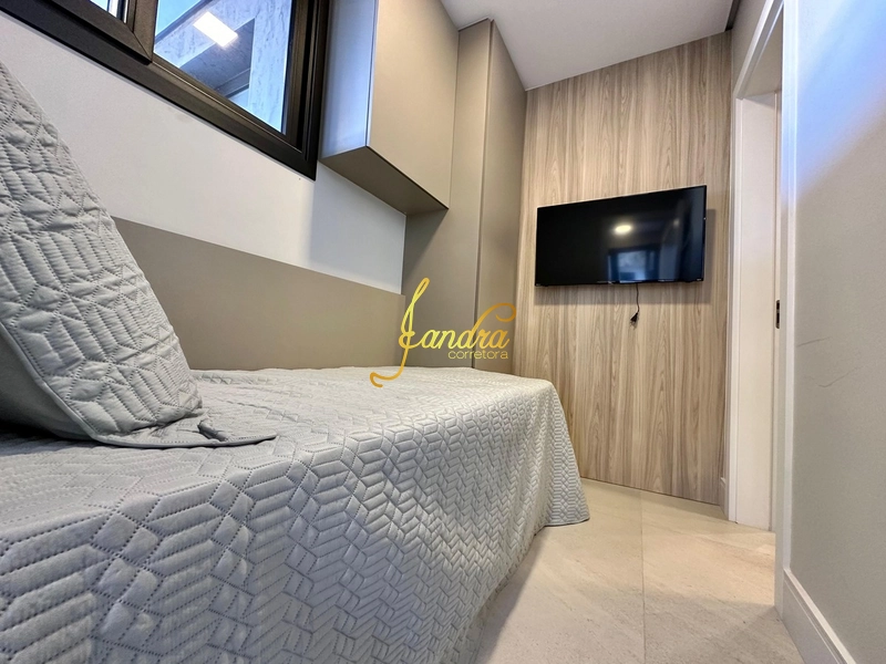 Sobrado Beira Lago,  mobiliado e decorado com 05 suítes e piscina: 7ª foto da galeria de imagens do imóvel