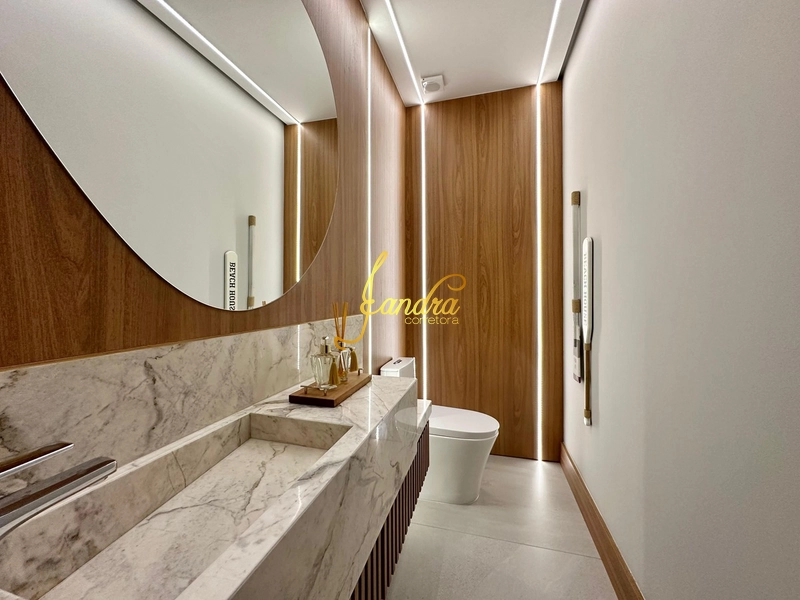 Sobrado Beira Lago,  mobiliado e decorado com 05 suítes e piscina: 21ª foto da galeria de imagens do imóvel