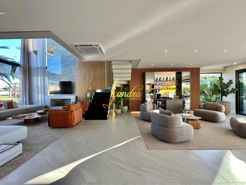 Sobrado Beira Lago,  mobiliado e decorado com 05 suítes e piscina: 13ª foto da galeria de imagens do imóvel