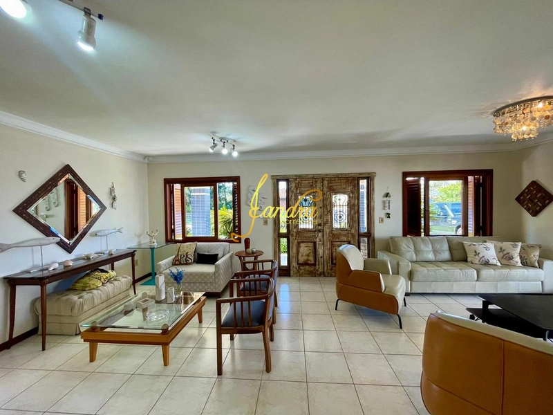 Casa térrea mobiliada e decorada em dois lotes, ótima localização: 7ª foto da galeria de imagens do imóvel