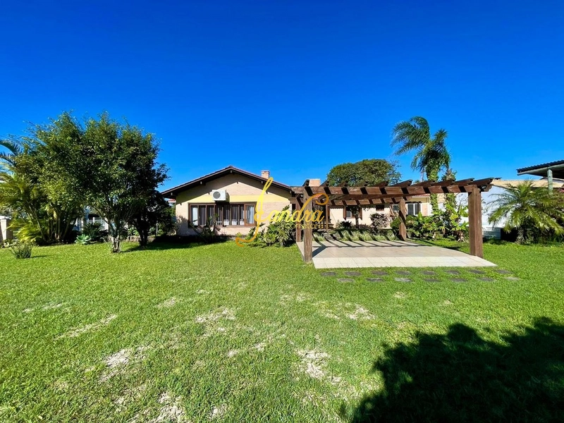 Casa térrea mobiliada e decorada em dois lotes, ótima localização: 32ª foto da galeria de imagens do imóvel