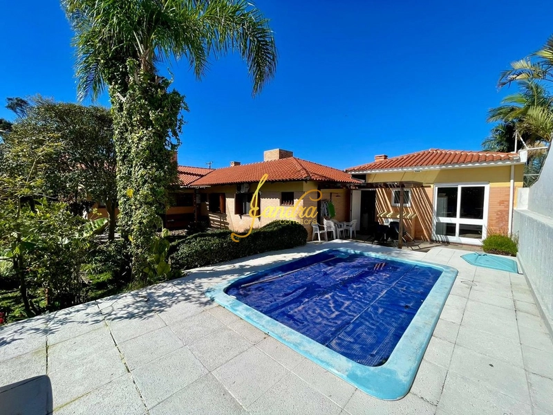 Casa térrea mobiliada e decorada em dois lotes, ótima localização: 17ª foto da galeria de imagens do imóvel