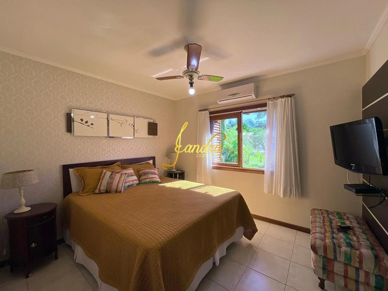 Casa térrea mobiliada e decorada em dois lotes, ótima localização: 29ª foto da galeria de imagens do imóvel