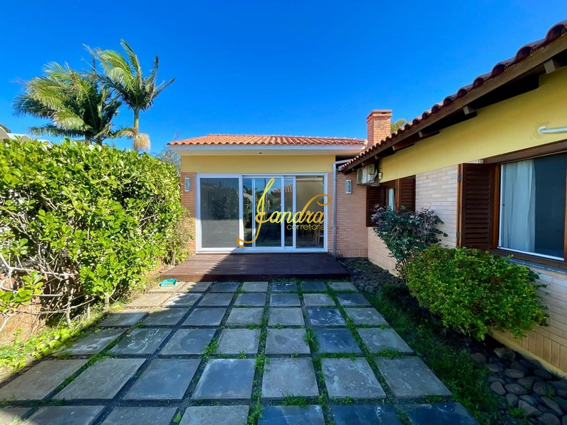 Casa térrea mobiliada e decorada em dois lotes, ótima localização: 57ª foto da galeria de imagens do imóvel