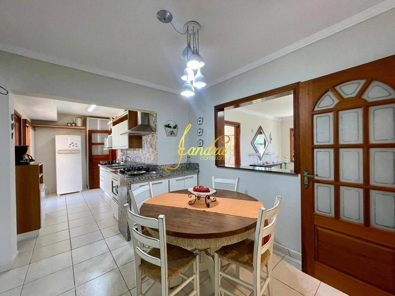 Casa térrea mobiliada e decorada em dois lotes, ótima localização: 11ª foto da galeria de imagens do imóvel