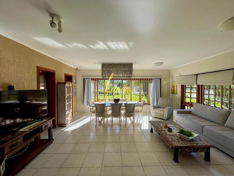 Casa térrea mobiliada e decorada em dois lotes, ótima localização: 21ª foto da galeria de imagens do imóvel