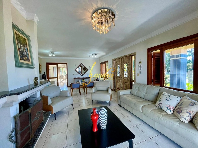 Casa térrea mobiliada e decorada em dois lotes, ótima localização: 18ª foto da galeria de imagens do imóvel