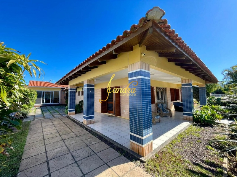 Casa térrea mobiliada e decorada em dois lotes, ótima localização: 14ª foto da galeria de imagens do imóvel