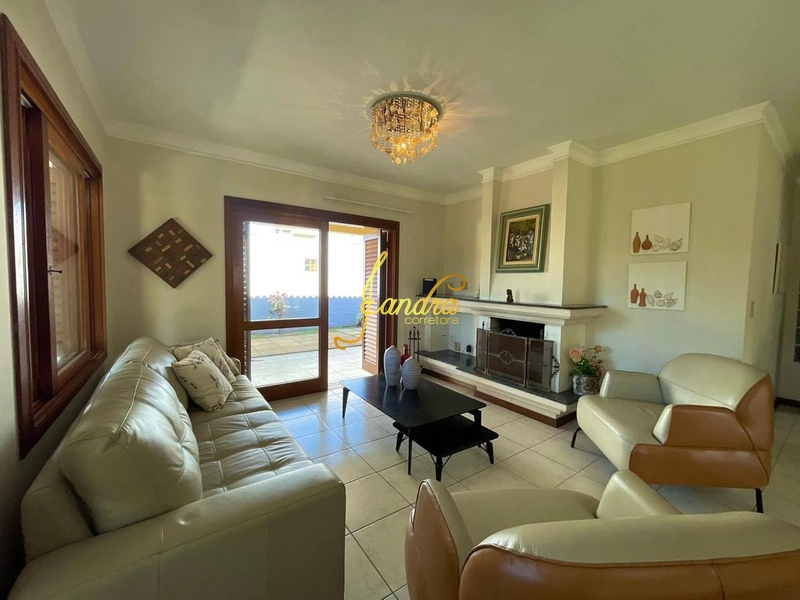 Casa térrea mobiliada e decorada em dois lotes, ótima localização: 4ª foto da galeria de imagens do imóvel