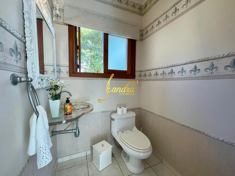 Casa térrea mobiliada e decorada em dois lotes, ótima localização: 15ª foto da galeria de imagens do imóvel