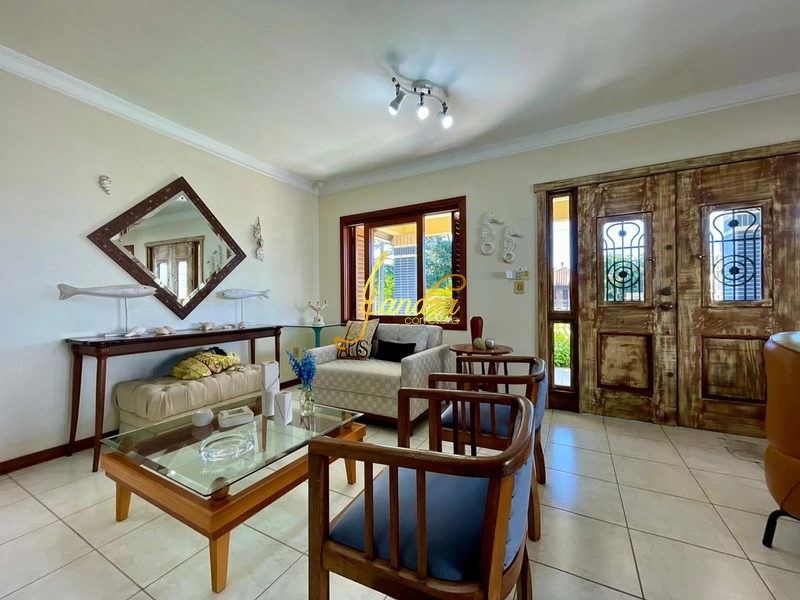 Casa térrea mobiliada e decorada em dois lotes, ótima localização: 5ª foto da galeria de imagens do imóvel