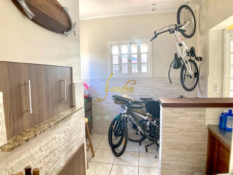 Casa em Atlântida perto mar, com 04 dormitórios e piscina: 7ª foto da galeria de imagens do imóvel