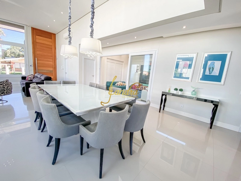 Casa térrea com dois lotes próximo ao mar: 10ª foto da galeria de imagens do imóvel