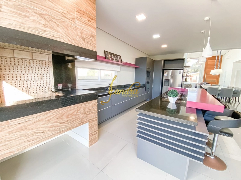 Casa térrea com dois lotes próximo ao mar: 16ª foto da galeria de imagens do imóvel