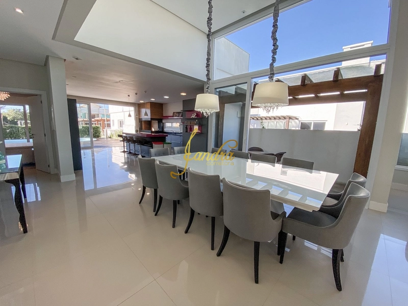 Casa térrea com dois lotes próximo ao mar: 21ª foto da galeria de imagens do imóvel