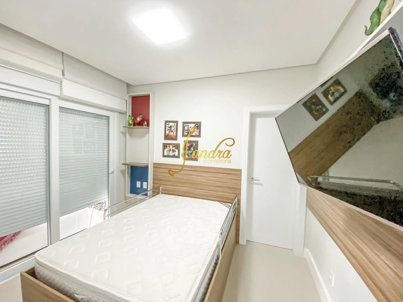 Casa térrea com dois lotes próximo ao mar: 20ª foto da galeria de imagens do imóvel
