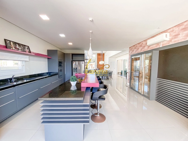 Casa térrea com dois lotes próximo ao mar: 12ª foto da galeria de imagens do imóvel