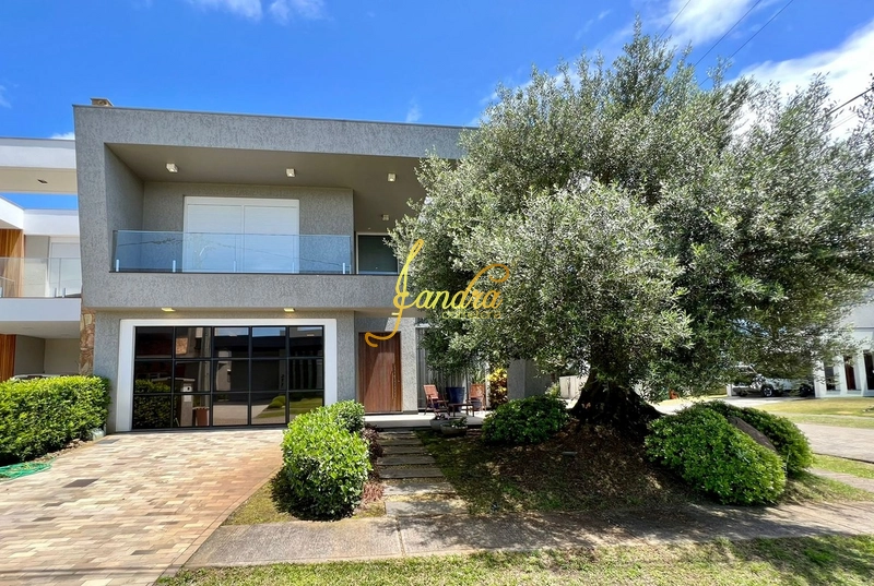 Sobrado Beira Lago Mobiliado e decorado