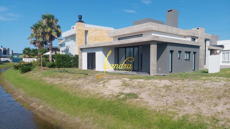 Casa térrea com 4 suítes e beira de lago: 20ª foto da galeria de imagens do imóvel