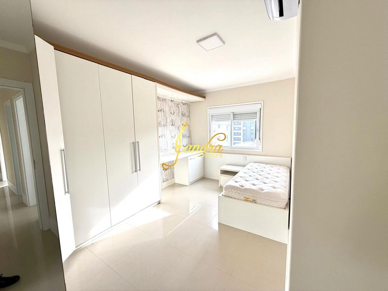 Cobertura TRIPLEX com elevador particular com 4 dormitórios: 2ª foto da galeria de imagens do imóvel