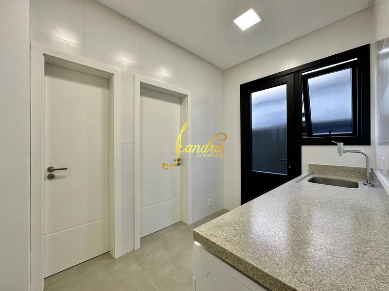 Sobrado beira lago mobiliado e decorado: 28ª foto da galeria de imagens do imóvel